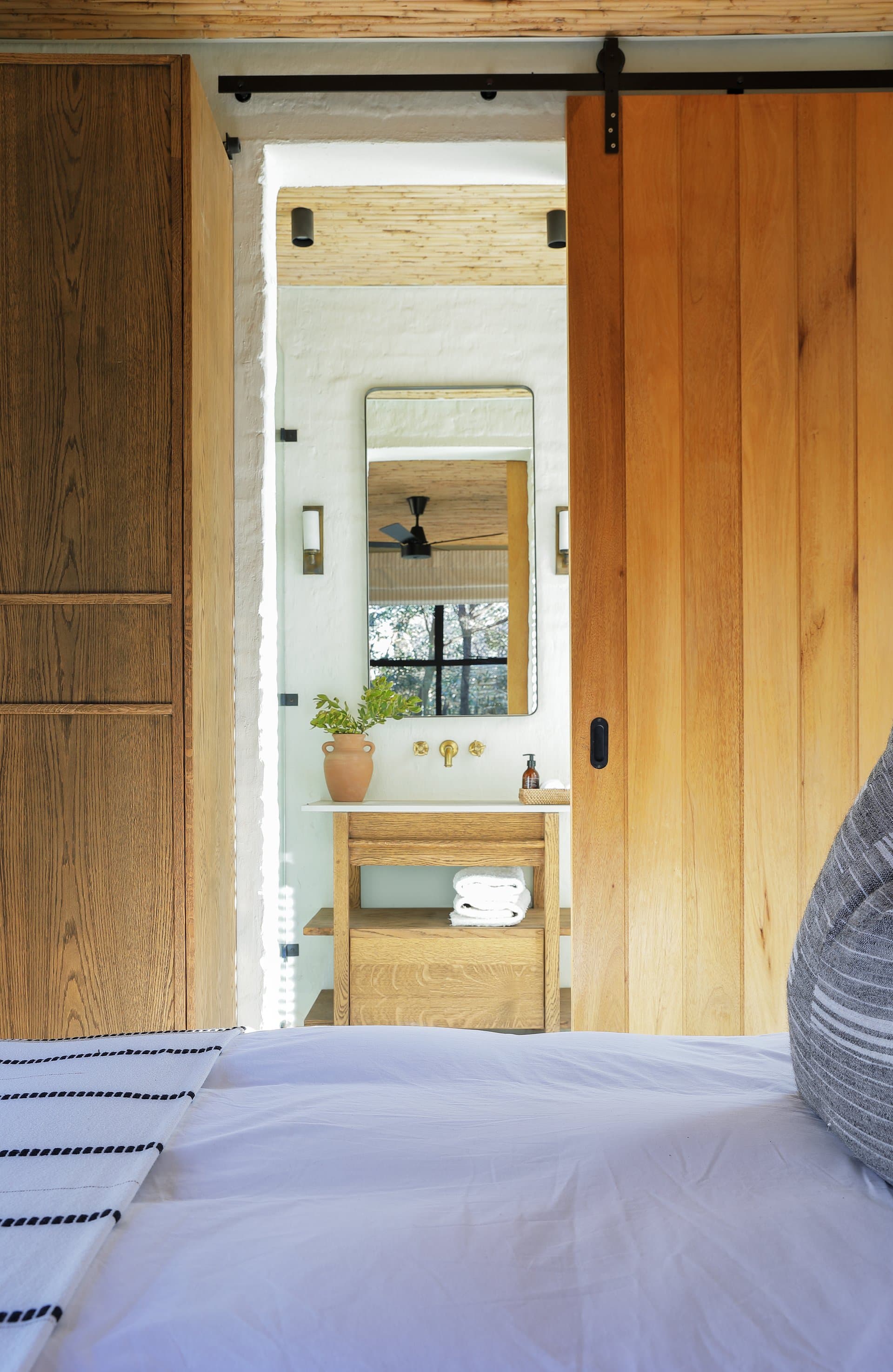 PulaHouse lodge and bedroom photography